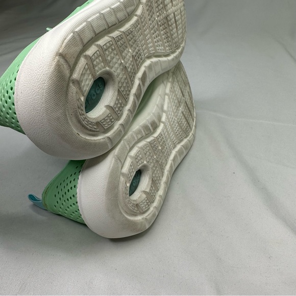 CROCS LiteRide Pacer Kids Mint Green Slip On Sneakers Shoes Youth j5 206011 EUC - Picture 9 of 9